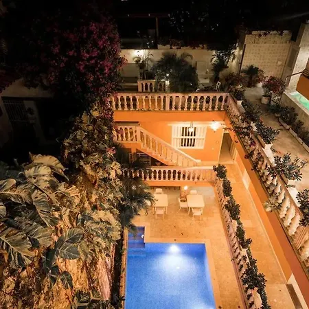 15 Bedroom Old Mansion Cartagena